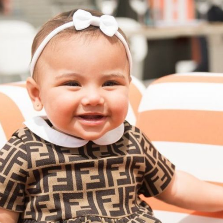 Mavie Filha De Neymar Usa Vestido De Marca De Aproximadamente 7 Mil Reais