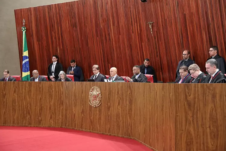 Ministros em julgamento
