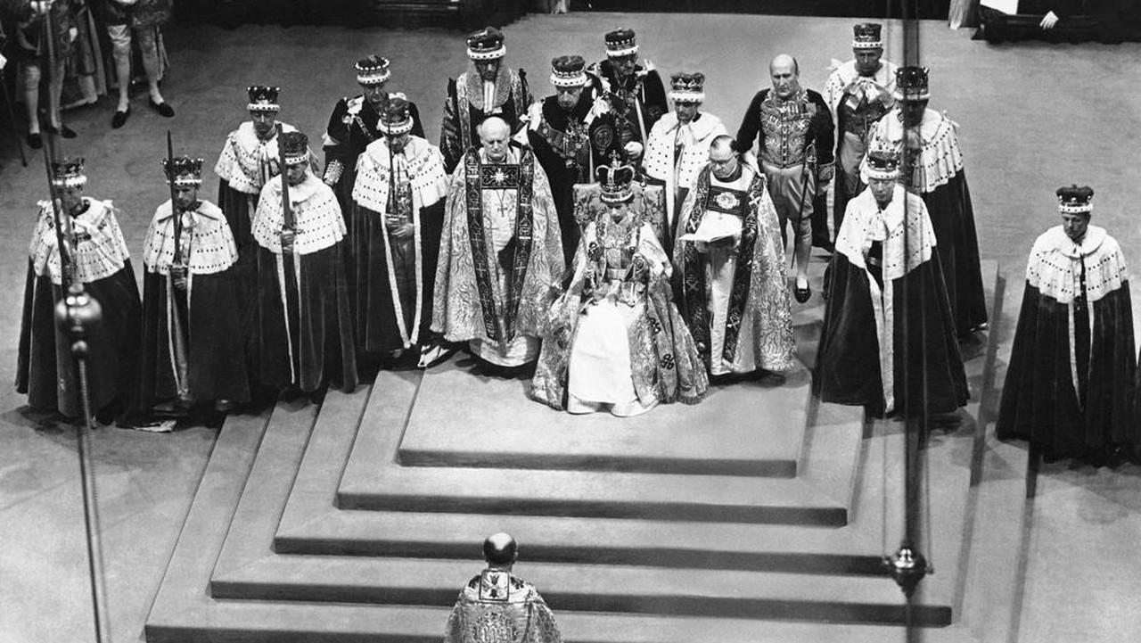 Coroação da rainha Elizabeth II. (Foto: Reprodução/Getty Images)