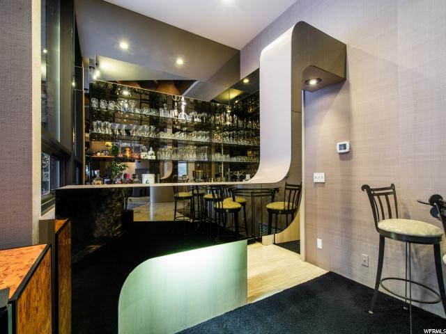 Bar (Foto: Reprodução/Windermere Real Estate/Instagram)