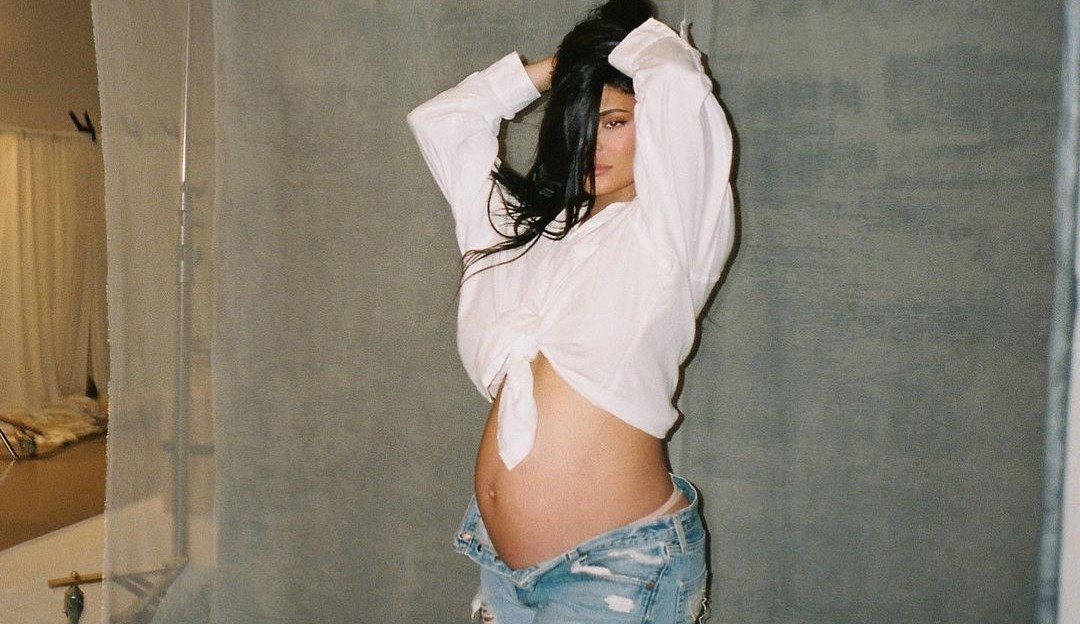 Fãs levantam teoria de que a socialite Kylie Jenner já deu a luz ao segundo filho