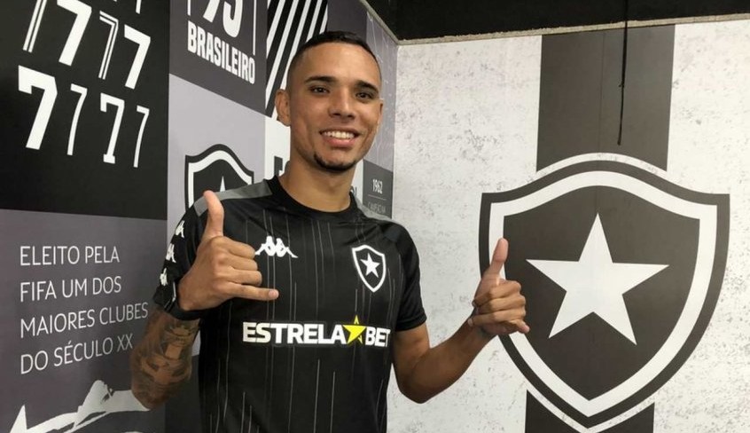 Luiz Fernando volta ao Botafogo e foca na titularidade