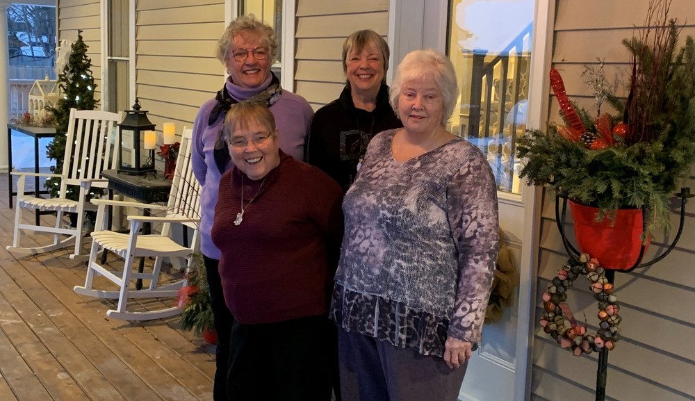 Quatro mulheres mostram como conviver na mesma casa aos 70 anos em harmonia