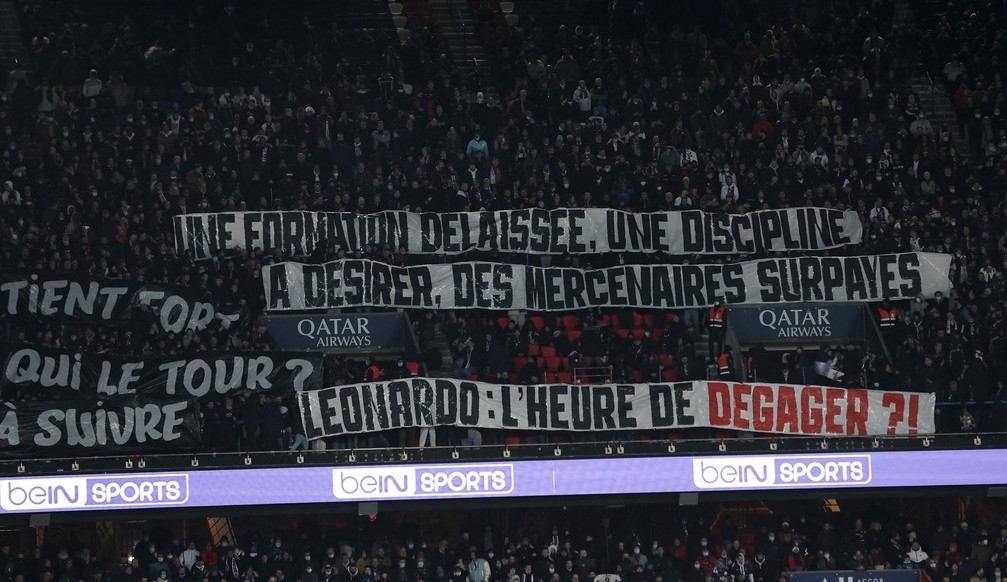 Ultras do PSG protestam em vitória pelo Campeonato Francês 