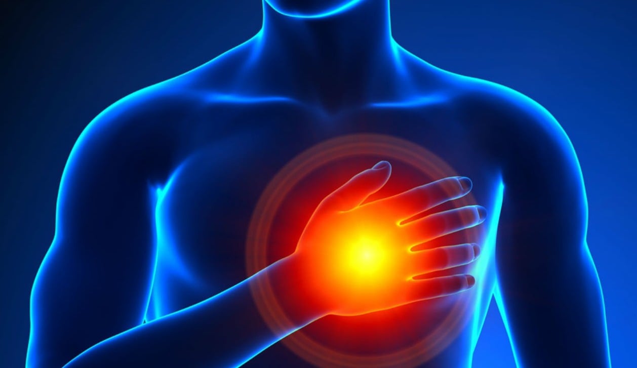 Descubra as possíveis causas de dores no lado esquerdo do peito 