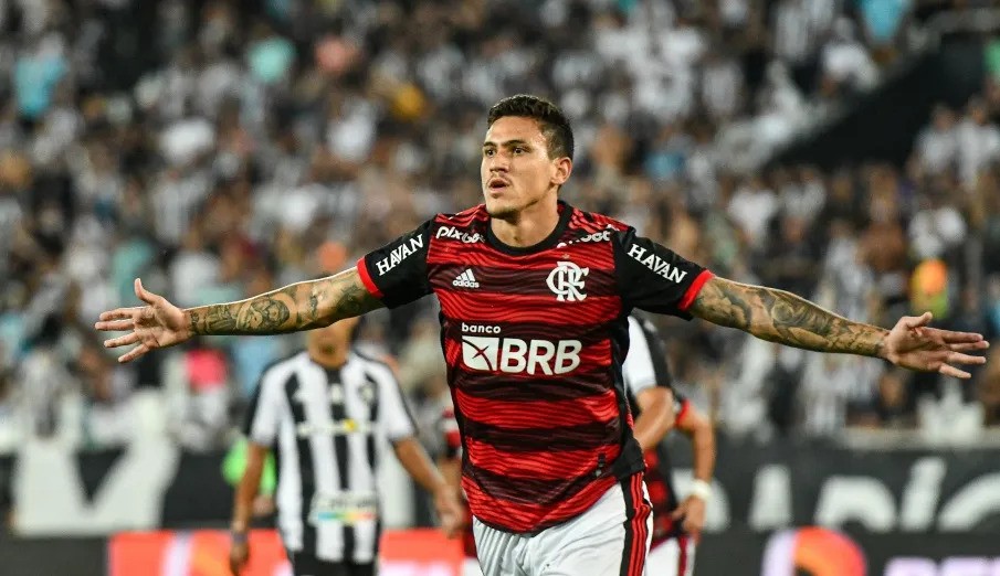 Mesmo com recusa do Flamengo, Palmeiras insiste em Pedro