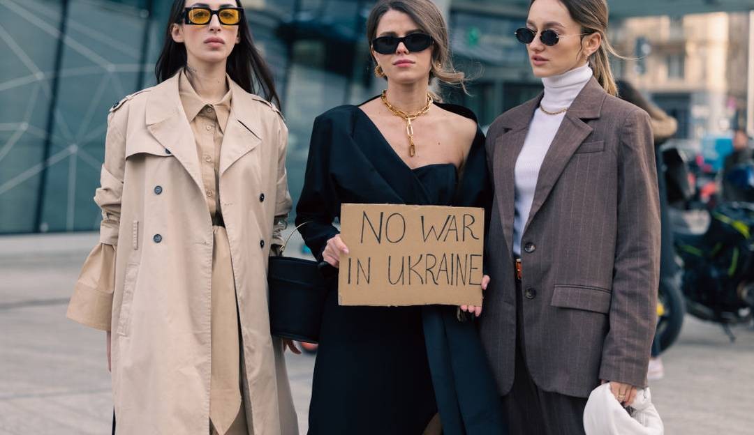 Guerra na Ucrânia sob o olhar da semana da moda em Paris