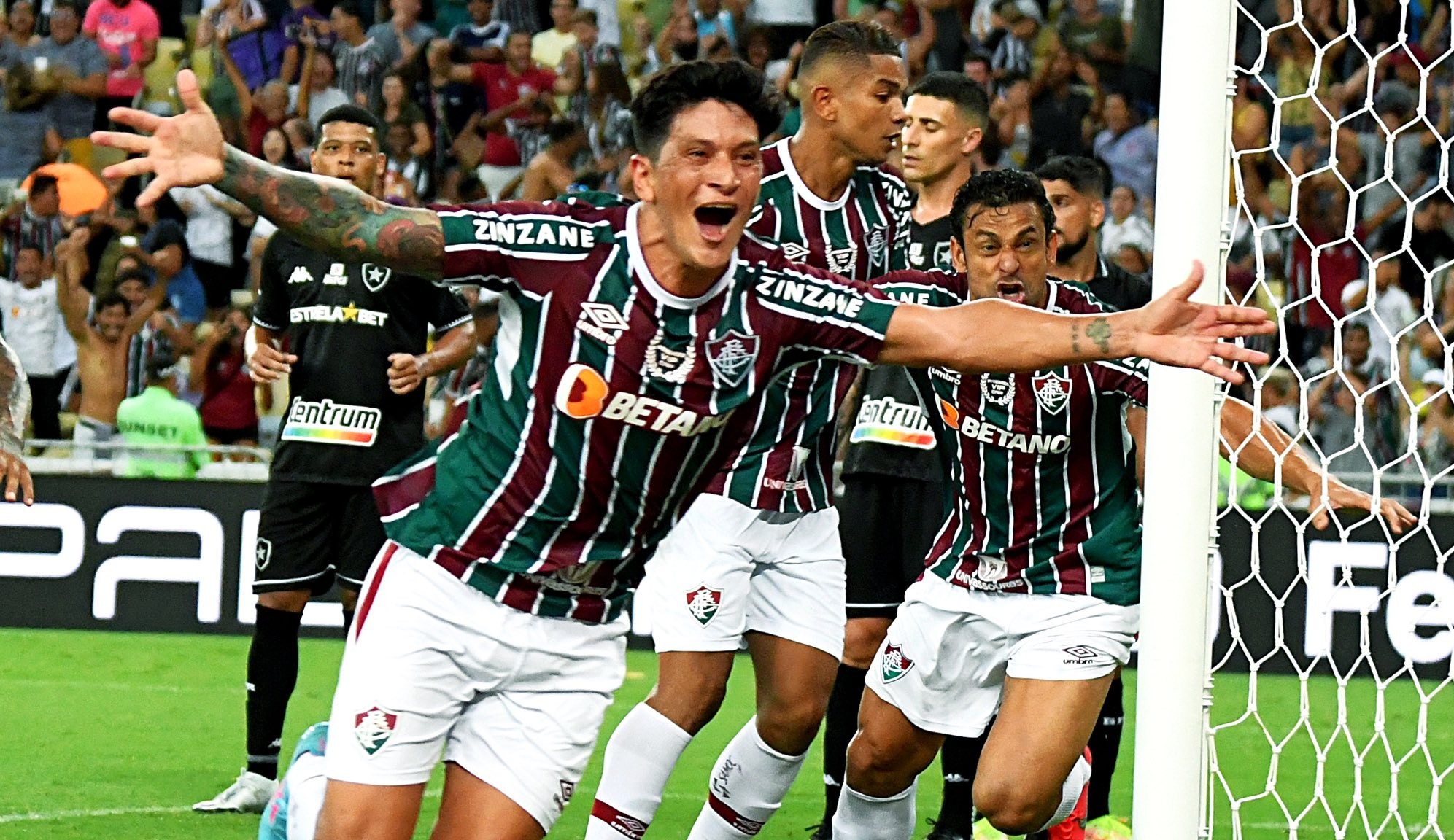 Cano marca no fim, e classifica Fluminense para a final do Carioca