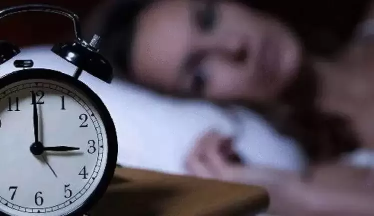 Entenda como ter noites de sono ruins pode ocasionar ganho de peso