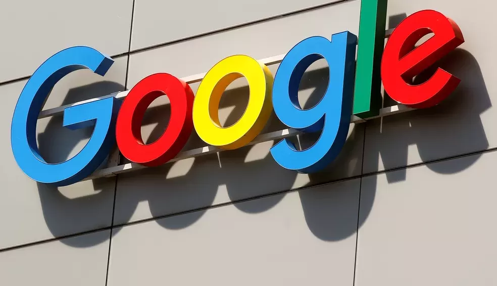 Buscando combater conteúdo ilegal, UE estabelece regras para Google e Meta