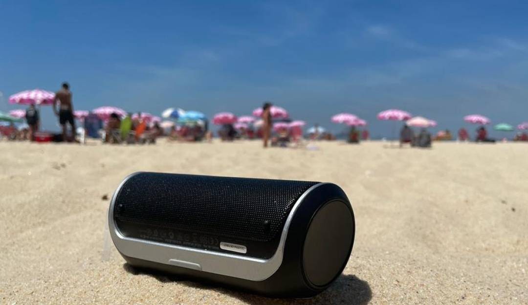 Equipamentos de som são proibidos pela Prefeitura nas praias cariocas