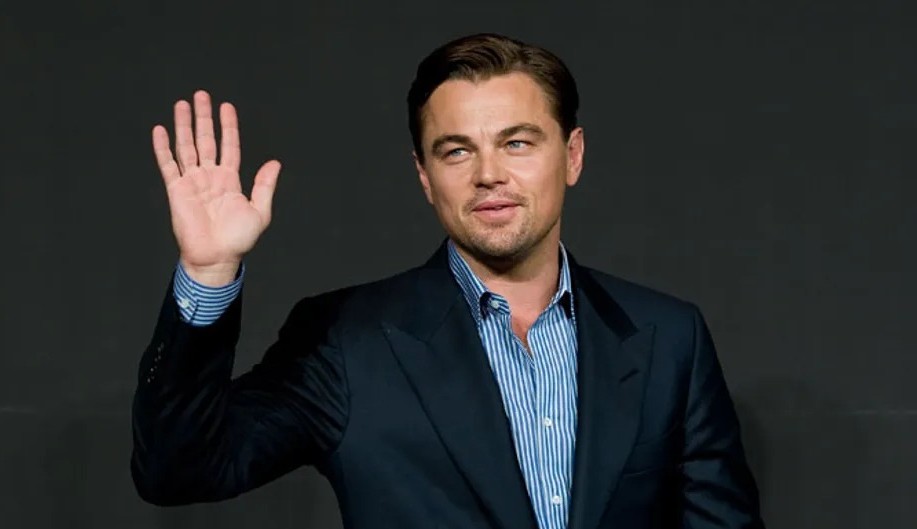 Leonardo DiCaprio manda mensagem para brasileiros de 16 e 17 anos sobre o fim do prazo para tirar o título de eleitor