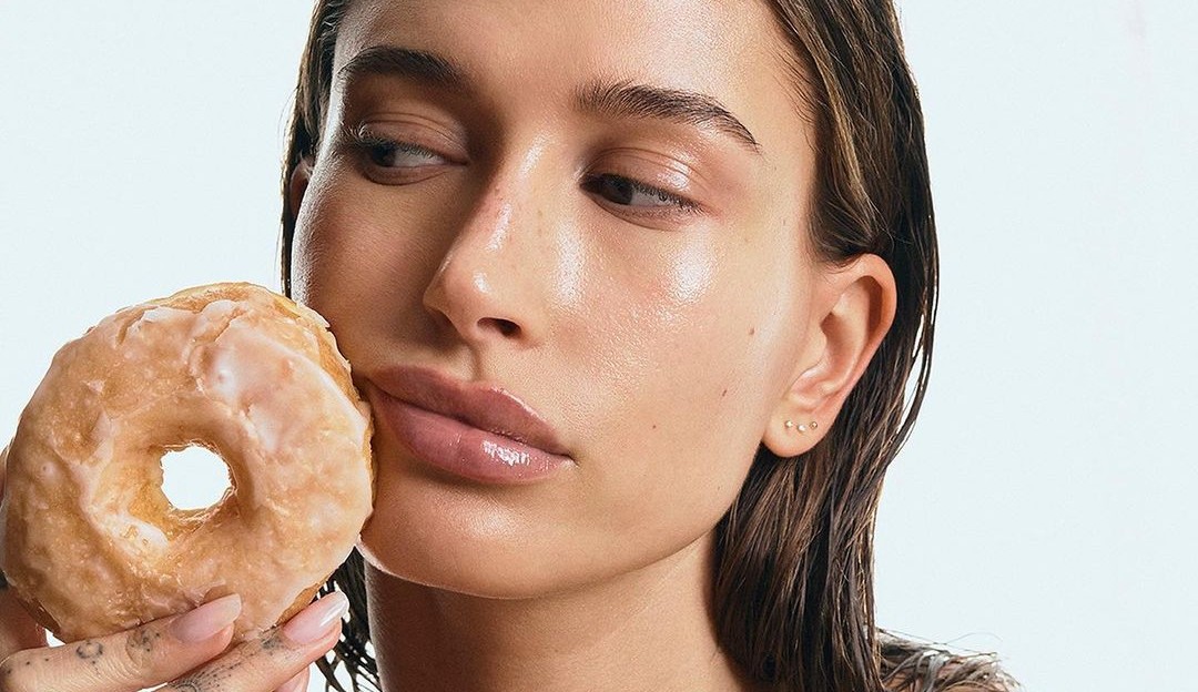 Conheça a atual tendência de skincare Glazed Donut skin