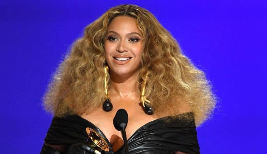 Beyoncé muda biografia do Instagram e cria expectativa nos fãs 