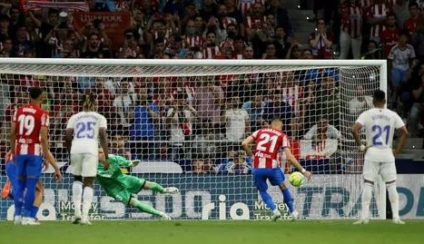 Real Madrid perde dérbi contra Atlético de Madrid e termina sequência sem vitorias