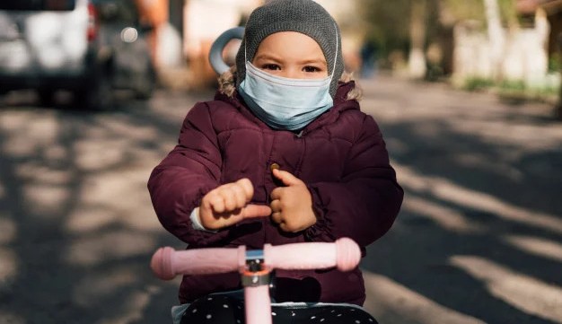 Frio intenso coloca em risco saúde das crianças em BH