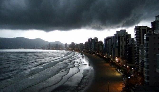 Com previsão de ventos fortes, Rio de Janeiro entra em estágio de mobilização