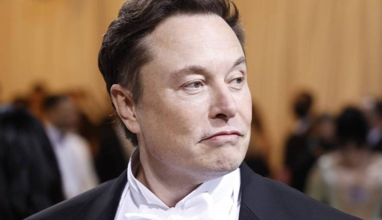 Elon Musk é acusado de assédio sexual contra comissária de bordo, mas nega ter cometido