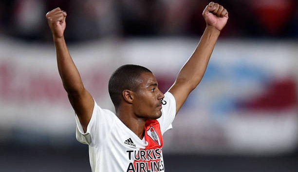 De La Cruz, do River Plate, é colocado como prioridade pelo Botafogo do RJ, após conversas com empresário do jogador