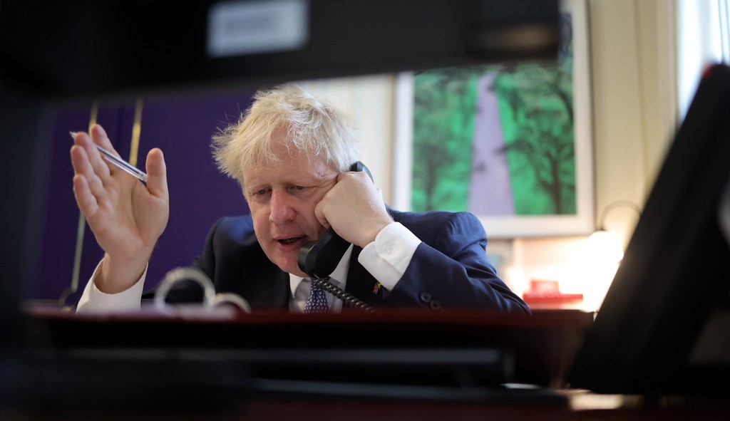 Primeiro-ministro Boris Johnson diz estar ‘profundamente preocupado’ com o desaparecimento de Dom 