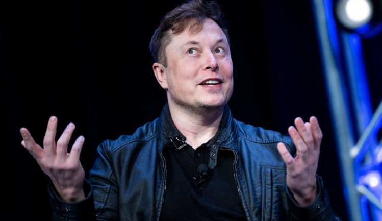 Elon Musk quer o Twitter mais parecido com Tik Tok e deve realizar demissões de funcionários