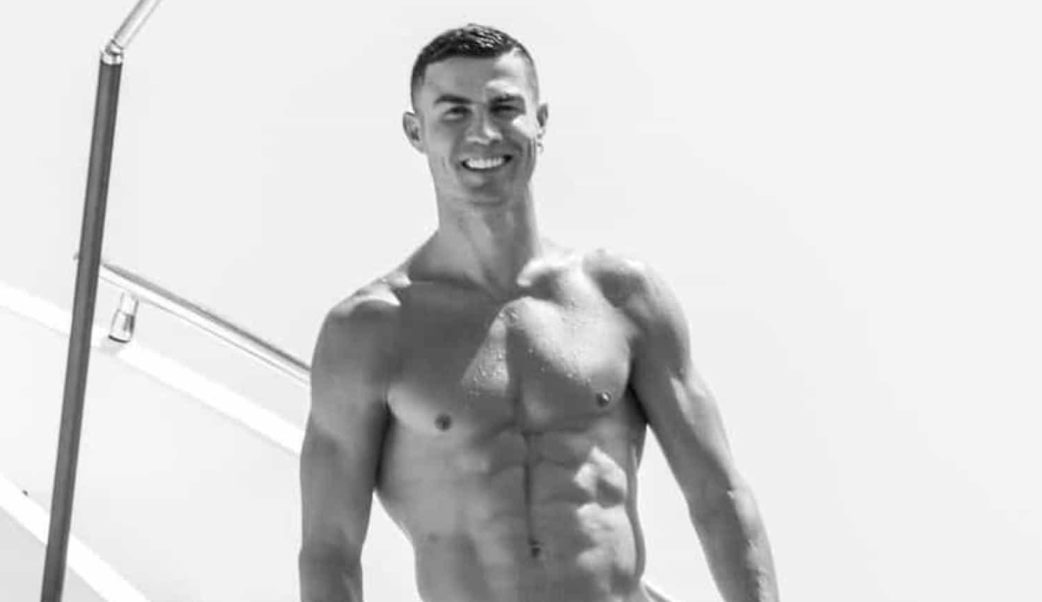 Em vídeo descontraído com a família, Cristiano Ronaldo entra em nova trend do TikTok