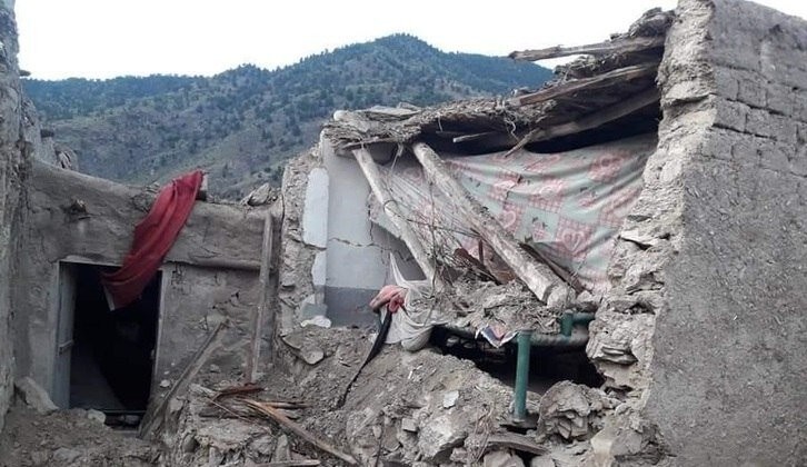 Terremoto: Mais de 1.000 pessoas morrem no Afeganistão 