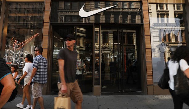 Nike supera as expectativas e apresenta uma receita trimestral acima do esperado