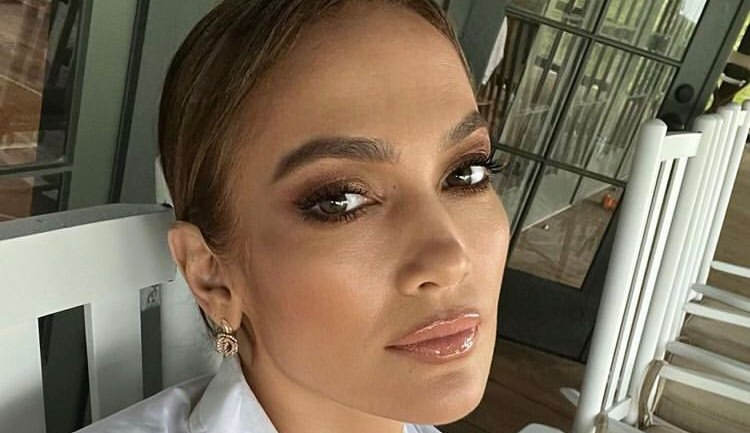  Cantora revela ataque de diva de Jennifer Lopez ao fazer exigências para cantar em programa de TV