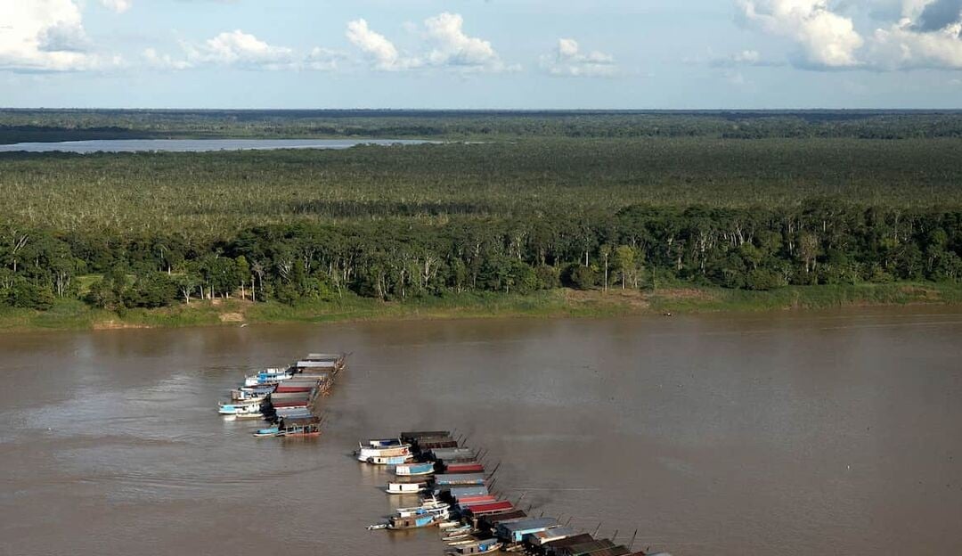 Balsas do garimpo ilegal podem ter voltado aos rios da Amazônia e MPF investiga o caso