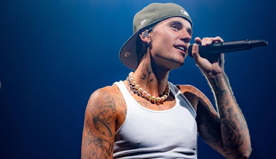 Após paralisia facial, Justin Bieber confirma retorno aos palcos em julho