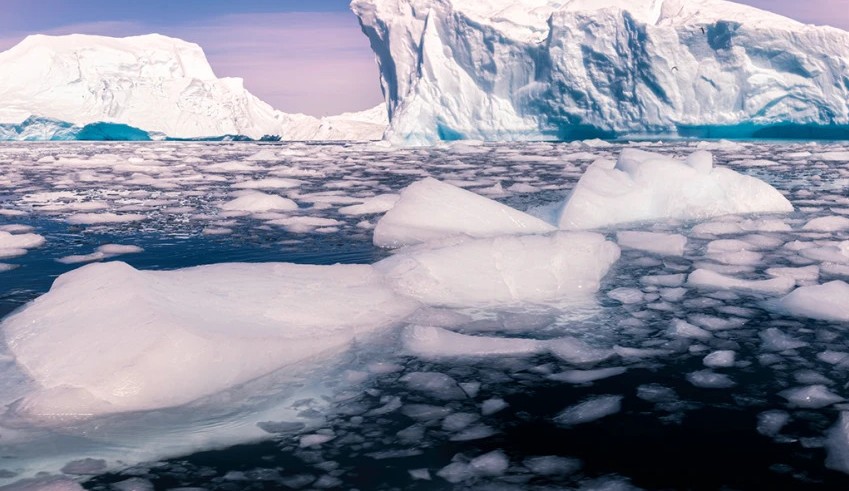 Groenlândia tem gelo derretido que pode cobrir estado americano de água 