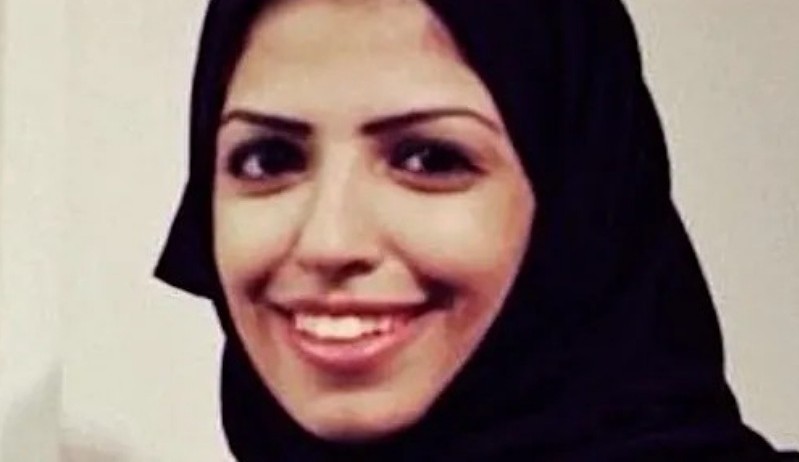Estudante saudita é condenada à prisão por usar conta do Twitter 