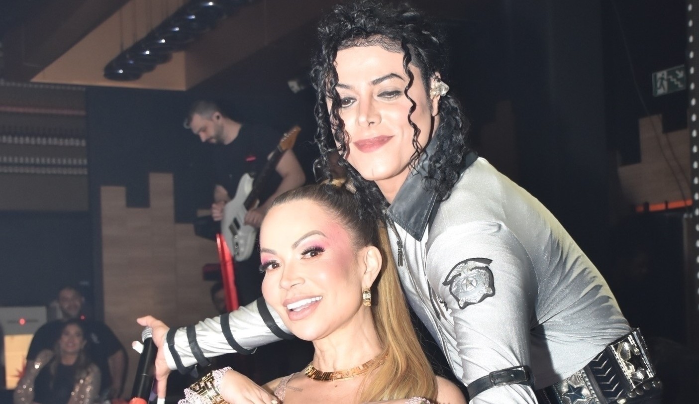 Solange Almeida ganha show surpresa  no aniversário do cover de Michael Jackson