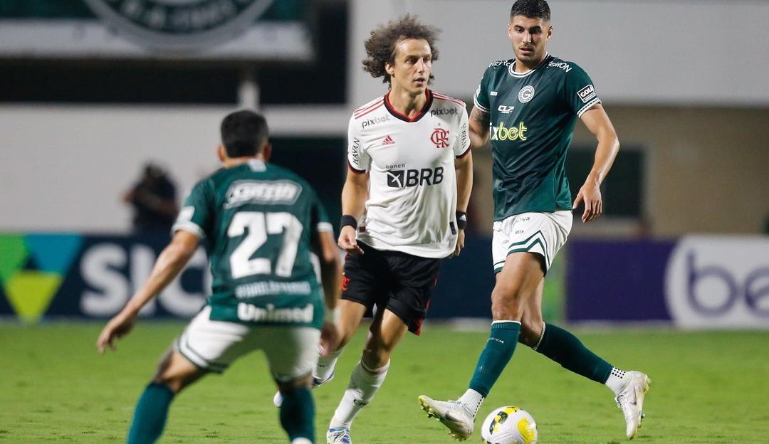 Goiás x Flamengo: Em jogo com polêmica e homenagem, times empatam pelo Brasileirão