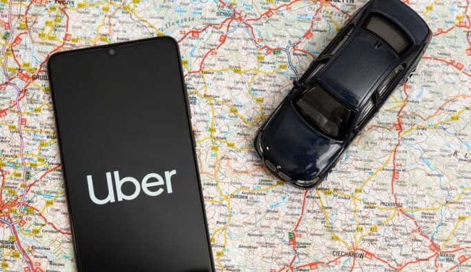Ações da Uber caem para 5% devido à ataque de hackers