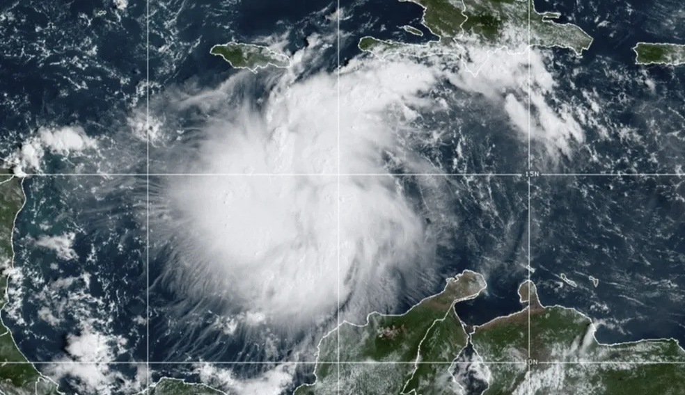 Autoridades dos EUA dizem que furacão Ian pode ser ‘algo nunca visto na história’