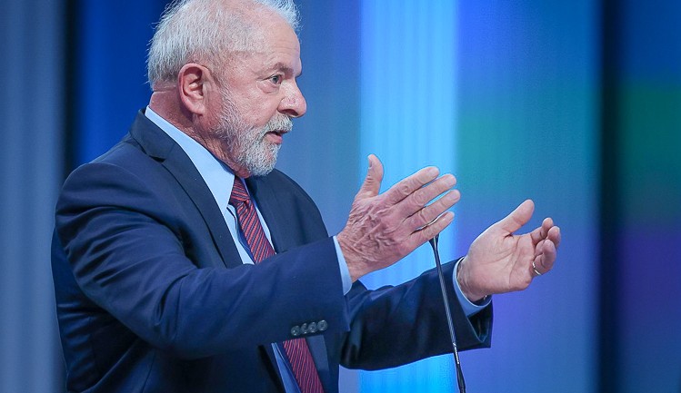 Lula aparece com 51% de intenções de voto em nova pesquisa Ipec