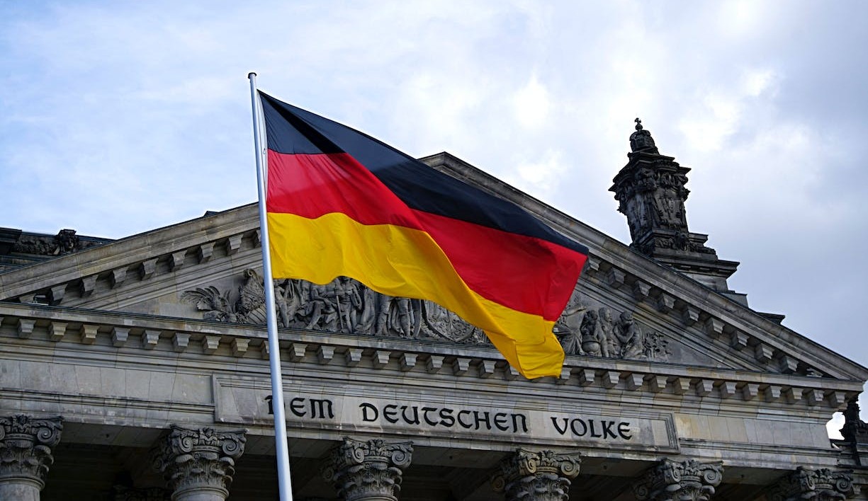 Conheça o ‘green card’ alemão, criado para atrair imigrantes não europeus