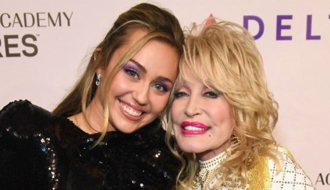 Dolly Parton quer colaboração com Miley Cyrus em seu novo álbum 
