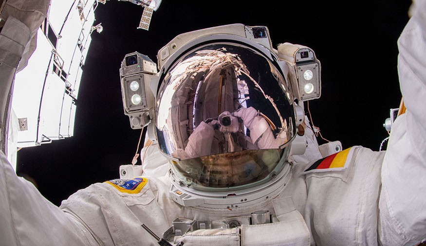 Nasa: astronautas começam caminhada espacial após 8 meses de parada