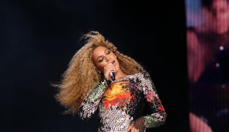 Segundo LA Times, Beyoncé tem o melhor álbum e música no ano