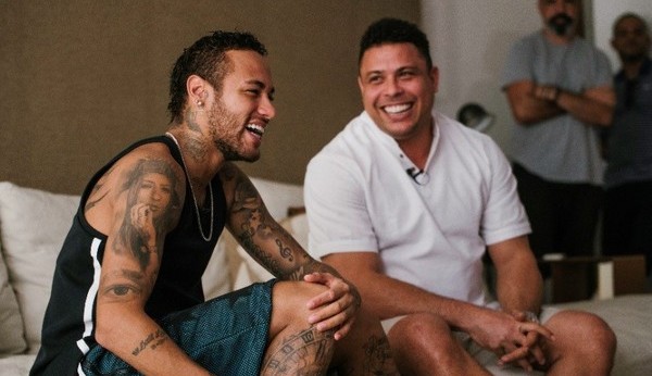 Ronaldo diz que pressão em Neymar é desproporcional e recomenda acompanhamento psicológico