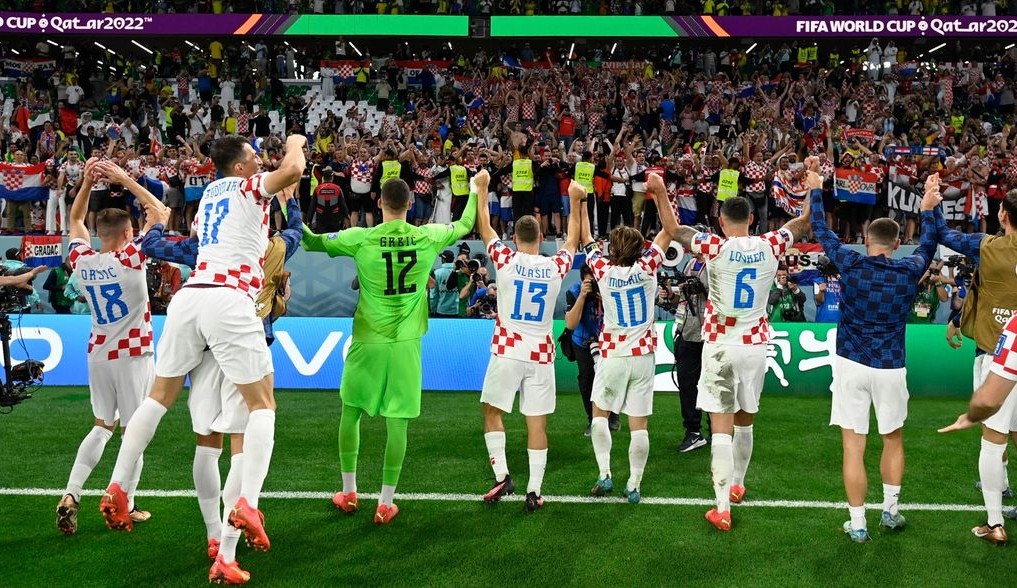 Após eliminar o Brasil, Croatas vivem momentos de êxtase em coletiva