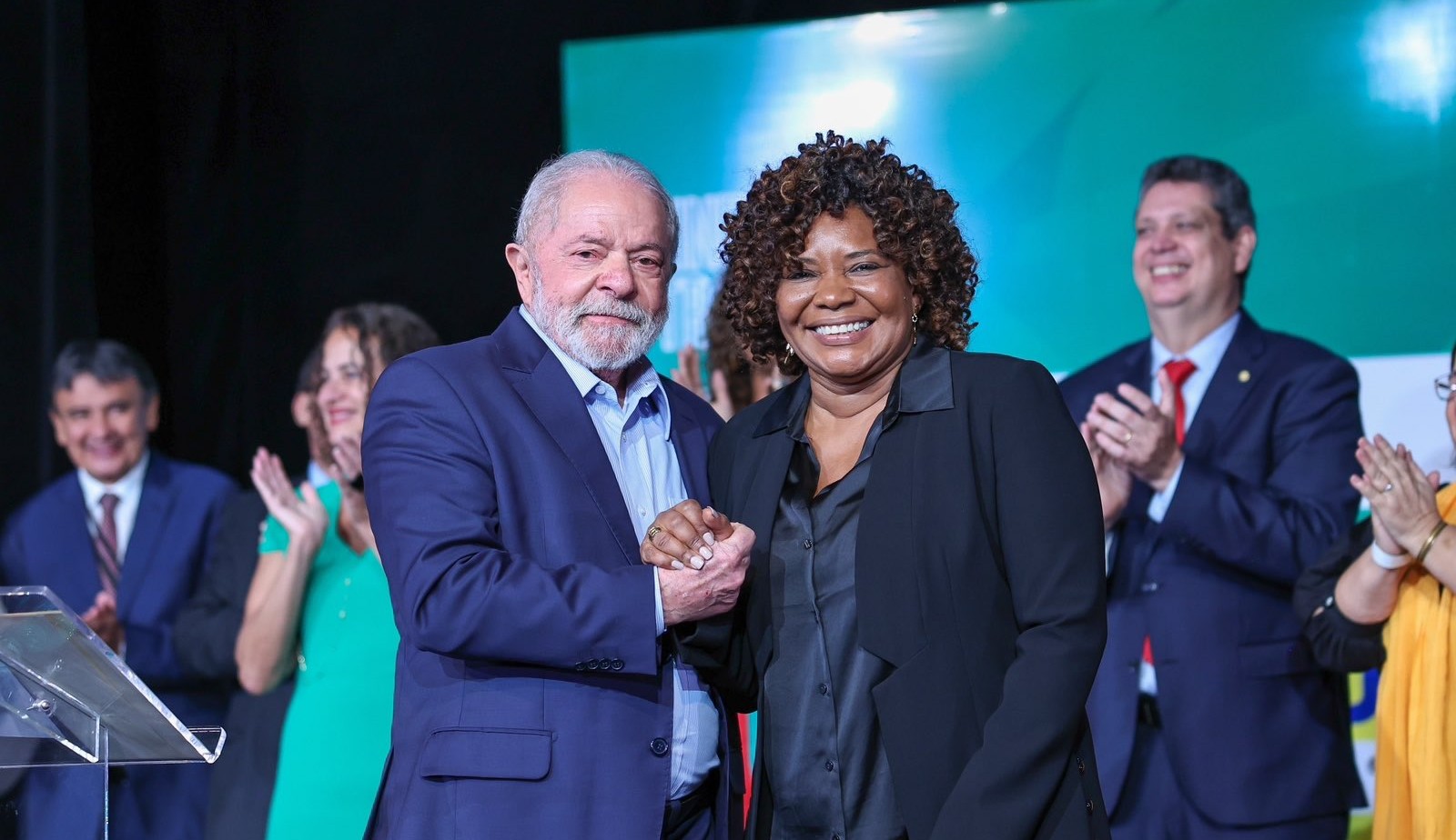 Lula anuncia oficialmente Margareth Menezes como Ministra da Cultura de seu governo