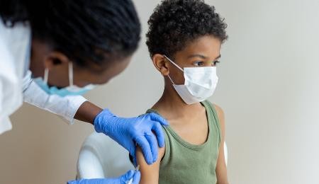 Resistência de pais para vacinarem seus filhos aumenta nos últimos anos 
