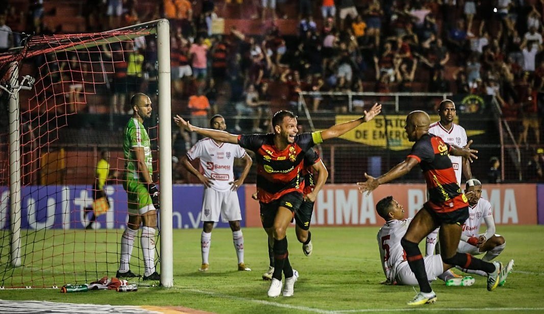 Leão lidera a Copa do Nordeste após vitória contra o Sergipe