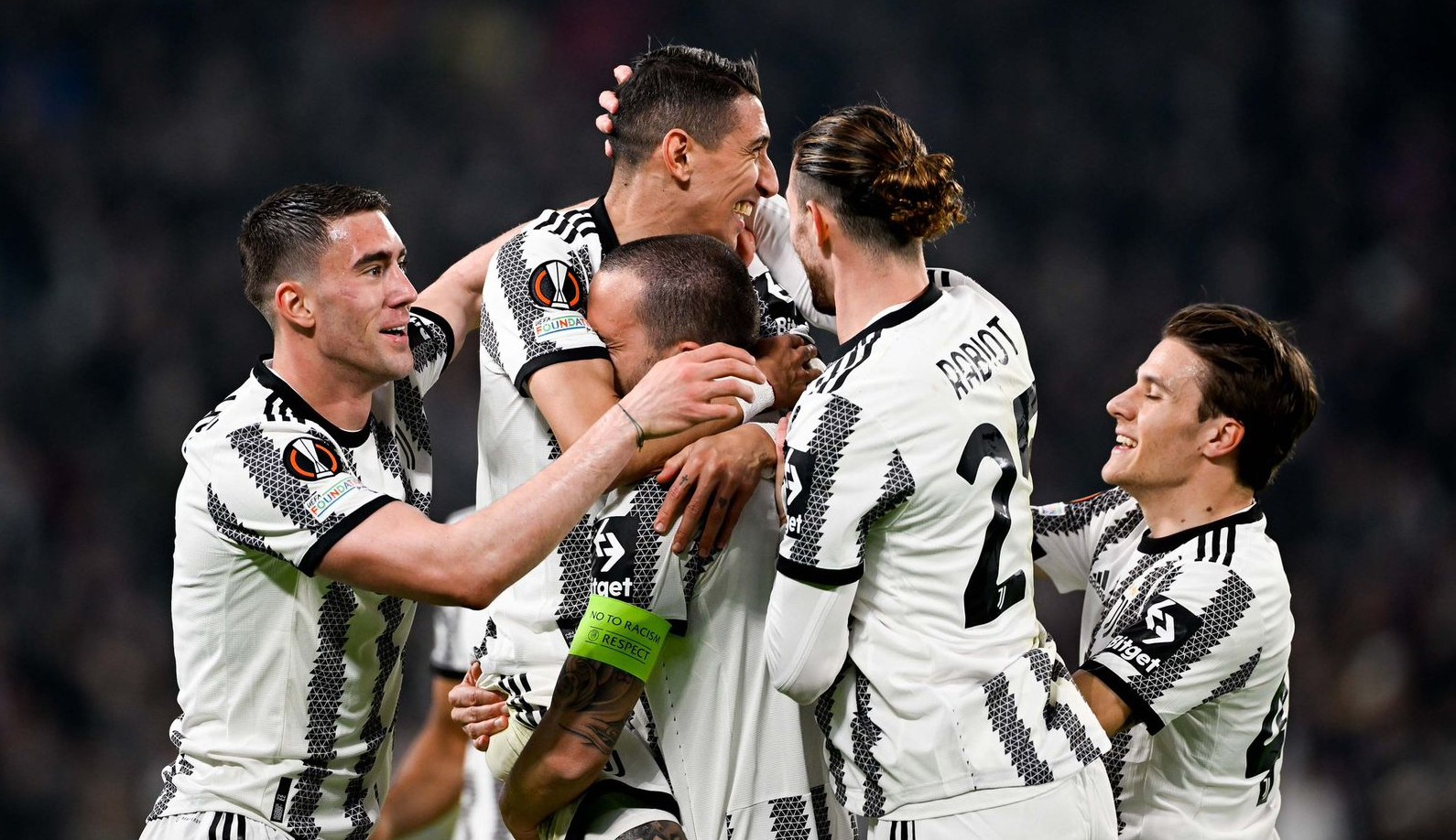 Juventus vence o Freiburg na partida de ida das oitavas da Liga Europa