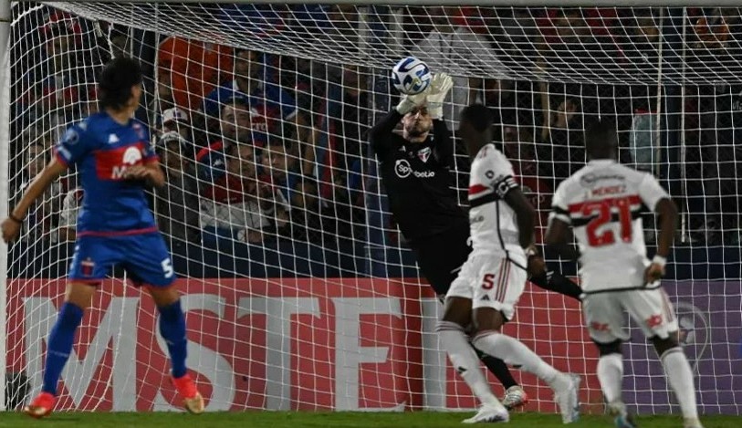 São Paulo vence Tigre na estreia da Copa Sul-Americana