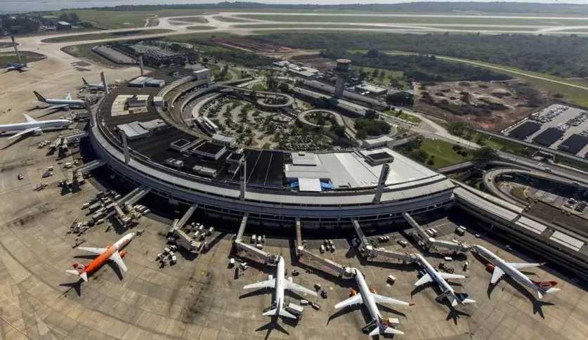 Governo define regras para recuperar voos no Galeão, no Rio de Janeiro. 